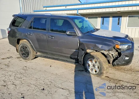 2015 Toyota 4Runner Sr5/Sr5 Premium z USA, uszkodzony, nr VIN JTEBU5JR1F5228409